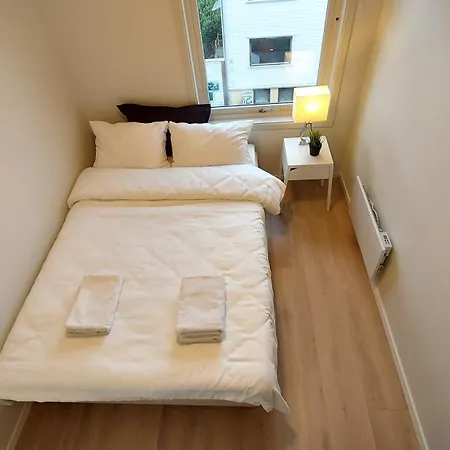 Saneha Homes - Large 4 Room, 8 Guests