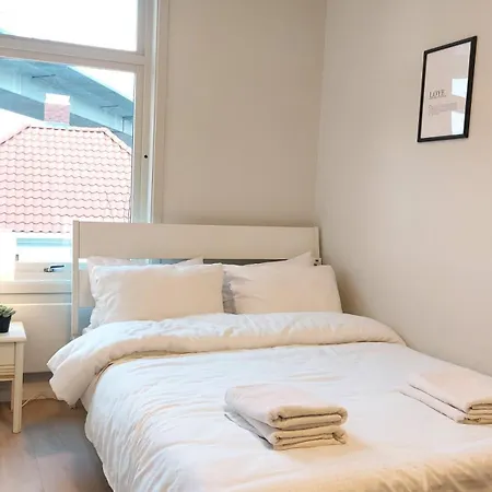 Apartamento Saneha Homes - Large 4 Room, 8 Guests