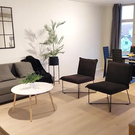 Saneha Homes - Large 4 Room, 8 Guests * Stavanger