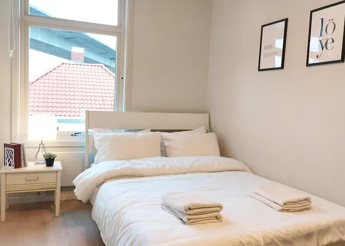 Apartment Saneha Homes - Large 4 Room, 8 Guests