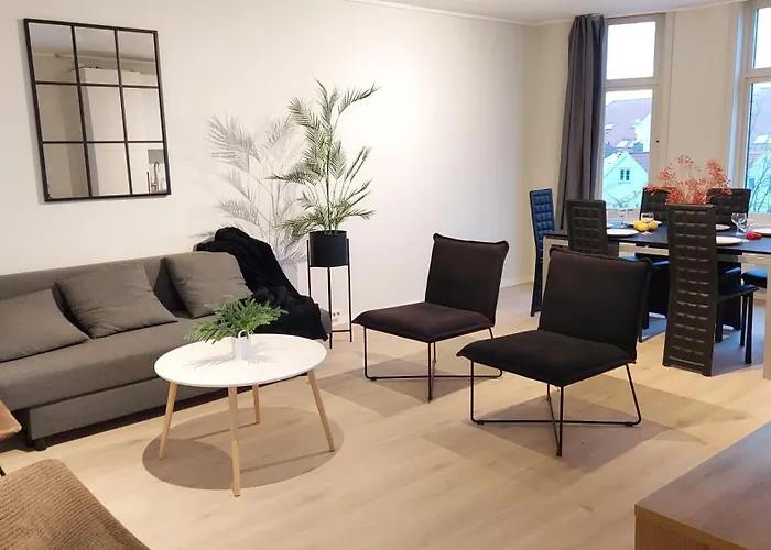 Saneha Homes - Large 4 Room, 8 Guests * Stavanger